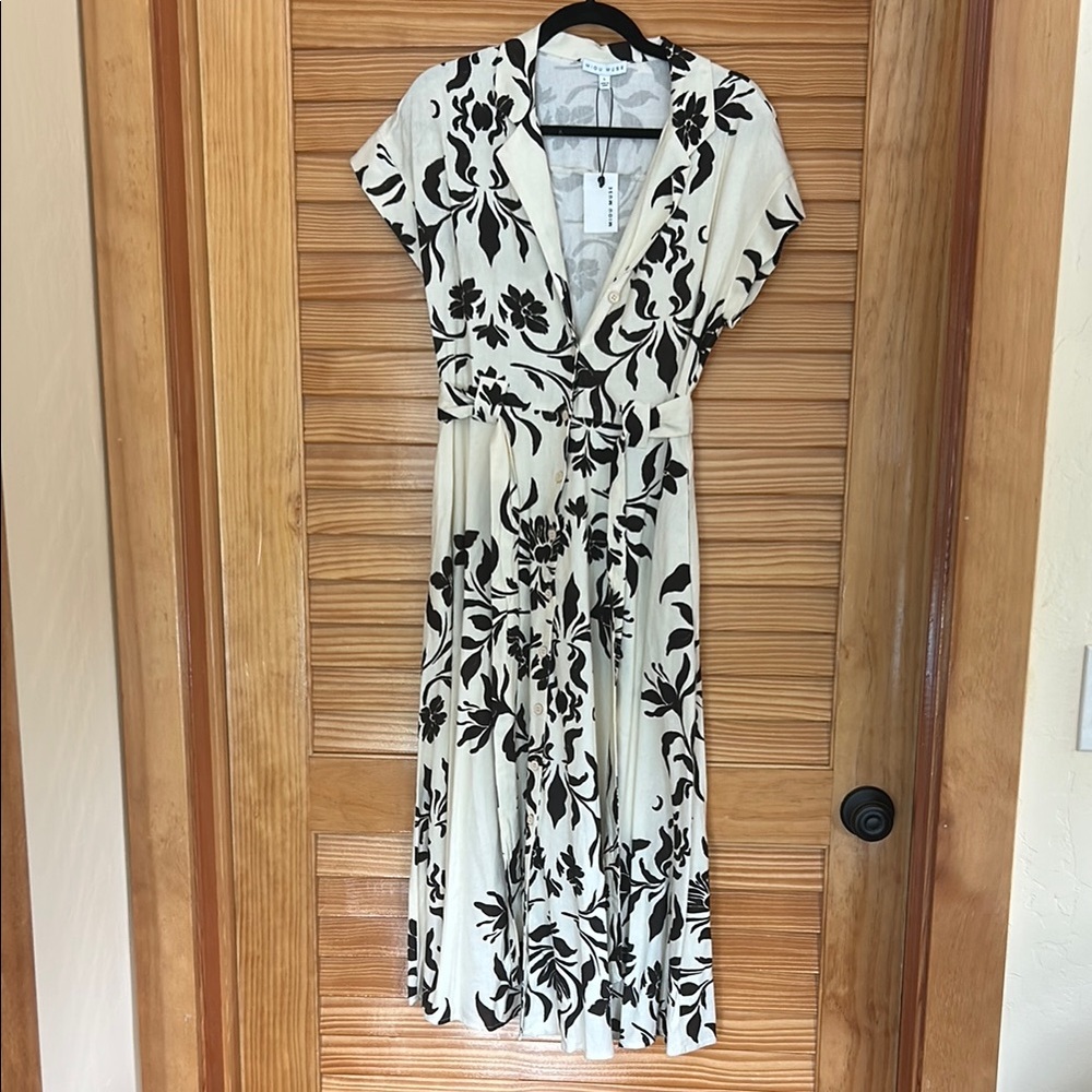 Chic Black and White Floral Midi Dress